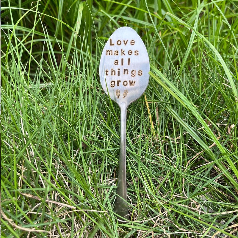 PLWalker Garden Plant Marker Friendship Gift for Women Gardeners, Plant Stake Label Sign Tag Gardening Gifts for Woman Plant Lovers, Metal Garden Decoration (All Things Grow), Silver - Image 2